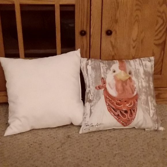 Two outdoor pillows and a puzzle - Picture 4 of 6